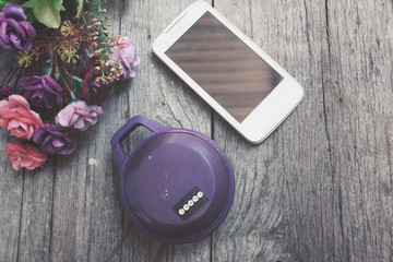 Bluetooth speaker with smart phone