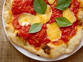 rustic italian pizza margherita