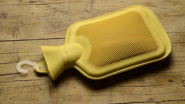 حقيبة الماء الساخن Potel dŵr poeth Termofor Bedkruik  W&auml;rmflasche Borsa dell'acqua calda Bouillotte בקבוק חם Hot water bottle Ютампо 湯婆 Bolsa de agua caliente 湯たんぽ 물주머니 Varmedunk 