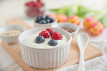 Joghurt mit Beeren
