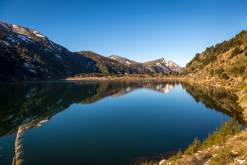 Naklejka na ściany i meble Beautiful lake scenario in southern Chile, Pucon area.