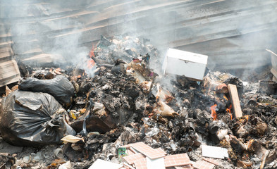 Fototapeta premium incineration garbage on the roadside 