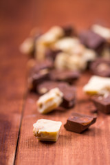 Nut chocolate pieces