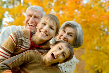 Fototapeta premium Grandparents and grandchildren 