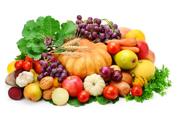 Naklejka na ściany i meble fruits and vegetables isolated on a white background