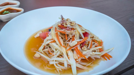 Thai spicy papaya salad