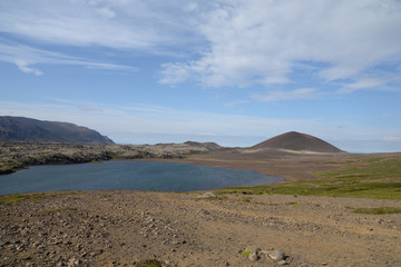Fototapeta na wymiar See bei Vatnaleid, Island