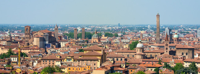 Bologna tour aerial view sightsee emilia romagna © Luca Lorenzelli
