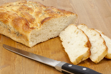 sliced bread and knife