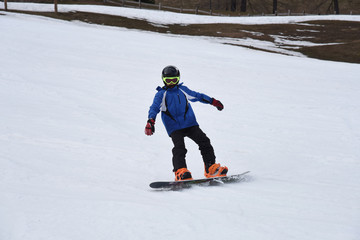 Fototapeta na wymiar sci snowboard sciare 