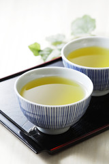 緑茶　Cold green tea