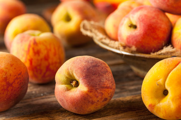 Fresh Juicy Organic Yellow Peaches