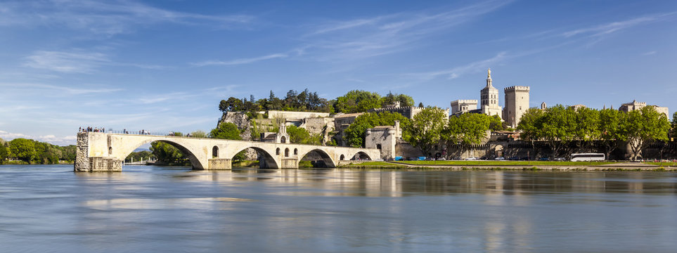 Panoramic view of Saint Benezet bridge and Palace of the Popes