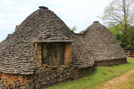 Cabanes en pierres s&egrave;ches