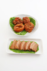 沖縄伝統の豚足テビチと三枚肉