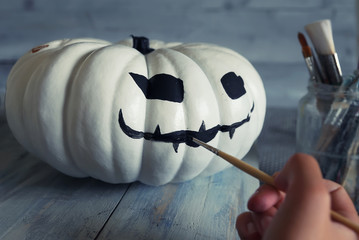 Preparing halloween decorations - 110162779
