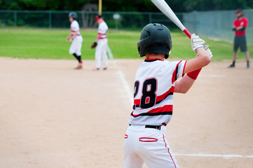 Obraz premium Baseball player waiting for pitch.