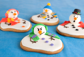 Fototapeta na wymiar Melted snowman cookies