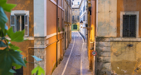 Fototapeta na wymiar Medieval street in Rome