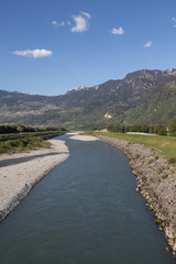 Fototapeta na wymiar the rhine river between liechtenstein and the swiss