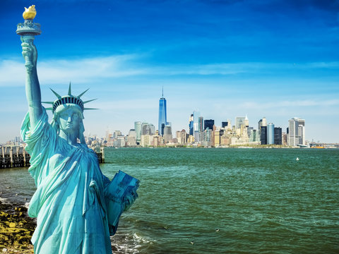 new york cityscape, tourism concept photograph statue of liberty, lower manhattan skyline © DWP