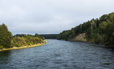 Fototapeta na wymiar Waiau river along Kepler track