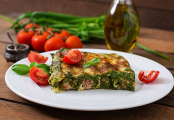 Cannelloni with beef and spinach sauce