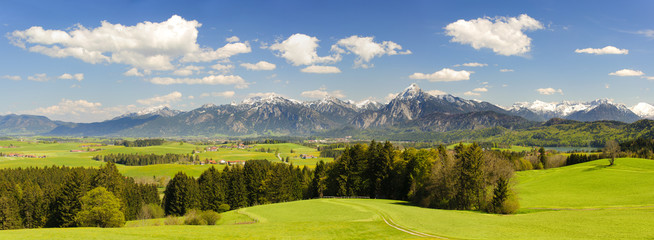 Obraz premium Panorama Landschaft in Bayern im Allgäu