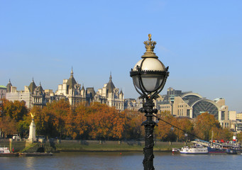 Fototapeta na wymiar View of London in autumn.