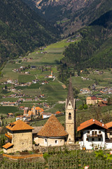 Obraz premium Rundkirche St. Georgen bei Schenna, Meran, Südtirol