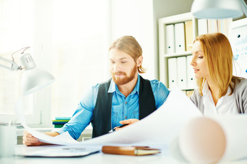 Fototapeta premium Working with blueprint