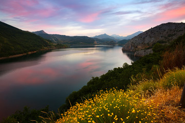 Summer mountains landscape with lake in sunset - obrazy, fototapety, plakaty