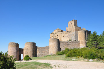 Fototapeta na wymiar View of the medieval castle of Loarre.