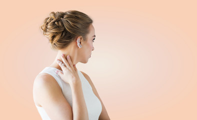 Obraz premium close up of beautiful woman with ring and earring