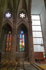 Fototapeta premium modern rekonstruierte Kirche