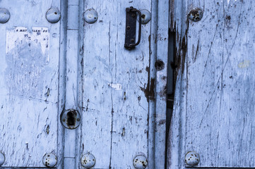 Puerta vieja / Un fondo perfecto