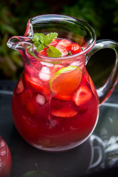 Fresh Homemade Strawberry and Raspberry Lemonade