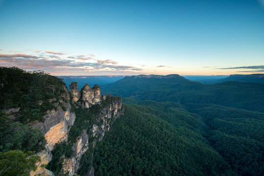 Three Sister In Echo Point Blue Mountains National Park