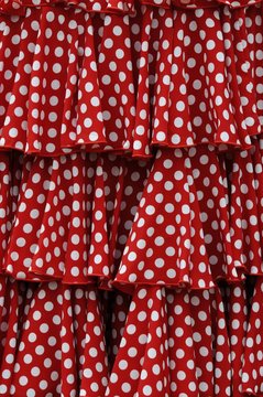 Falda de volantes