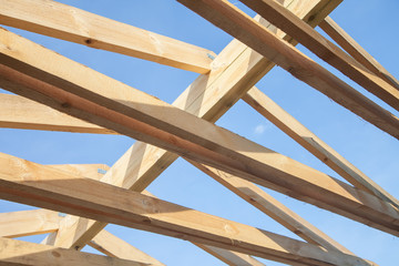Wooden roof with rafter style framing