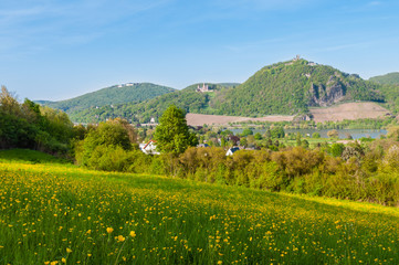 Blick zum Siebengebirge im Frühling; Deutschland