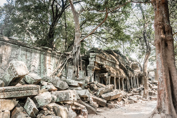 Fototapeta na wymiar Temple in angkor