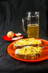 toast, eggs and beer