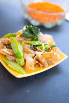 decadent thai chicken stir fry pad see ew style