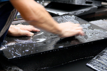 Lacquerware maker / A worker making lacquerwar, Viet Nam