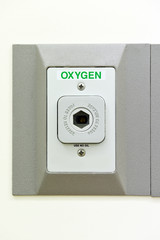 oxygen outlet in operating room