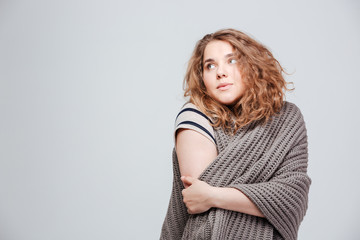 Pensive woman looking away at copyspace