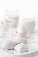 Gingerbread, eggs, curd and milk.