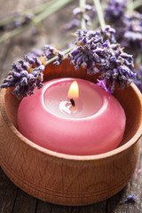 Obraz na płótnie Canvas Lavender spa candle