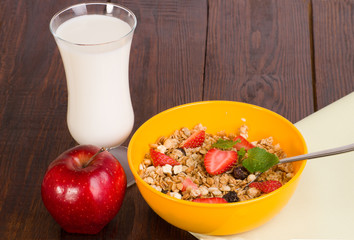 muesli with strawberries, apple 